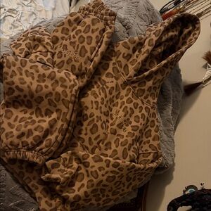 Comfrt Kid’s Sweatshirt/Sweatpants Set